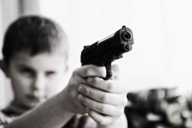 weapon-violence-children-child-52984.jpeg